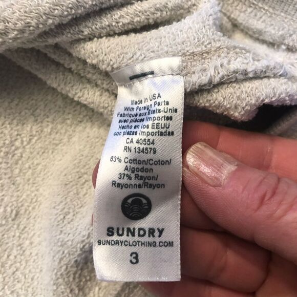 Sundry Love Embellished Sweatshirt size Large - Picture 11 of 11